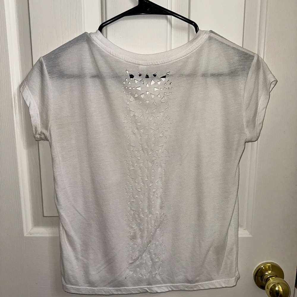 White t shirt with creative back